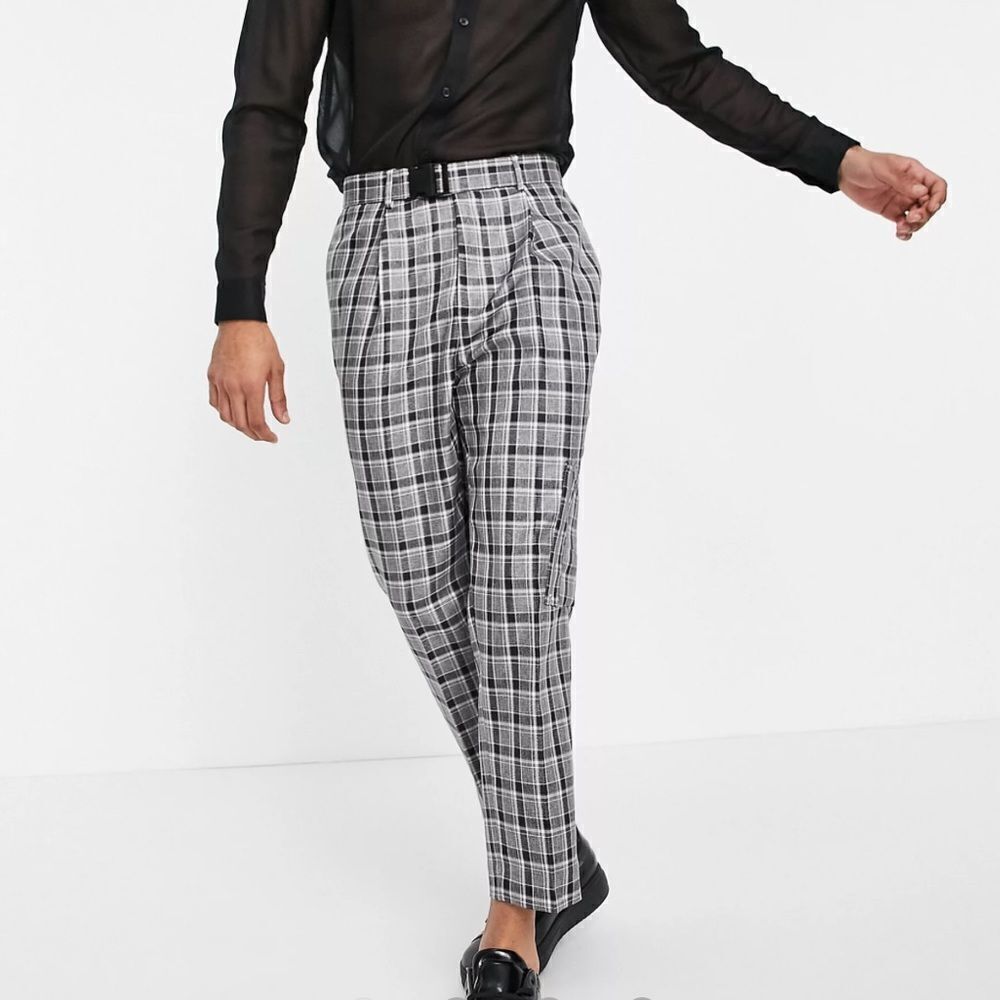 NWOT Asos Design Tapered‎ Smart Cargo Pants in Gray Check Multi Pockets Sz 30x32